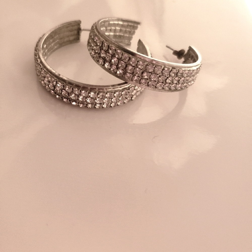 🌟Silver hoop earrings🌟